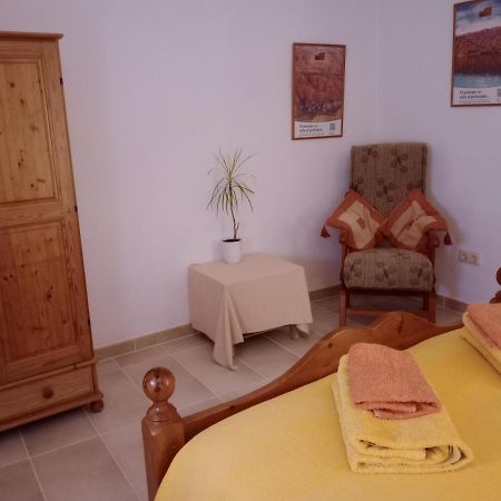 Casa En La Plaza, Hinojares - Ideal For Exploring The Area ภายนอก รูปภาพ